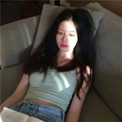 坡道上的红屋顶